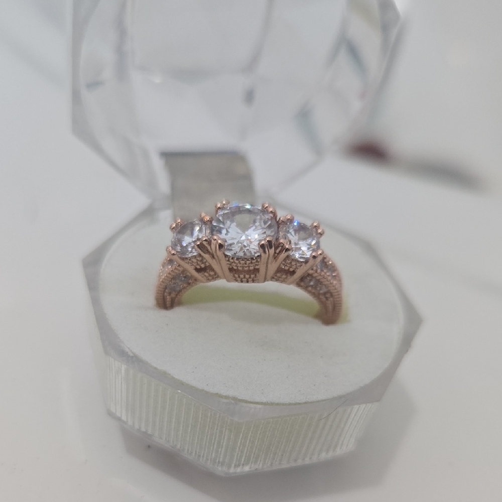 Elegant Rose Gold and Silver Women's Ring
